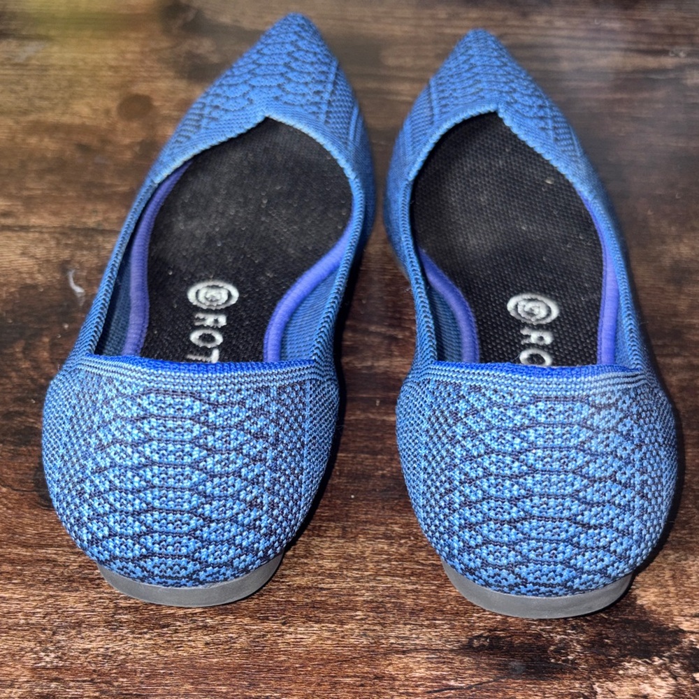Rothy's women's Blue Knit Pointed-Toe Flats with Subtle Pattern size W8 - Picture 7 of 11
